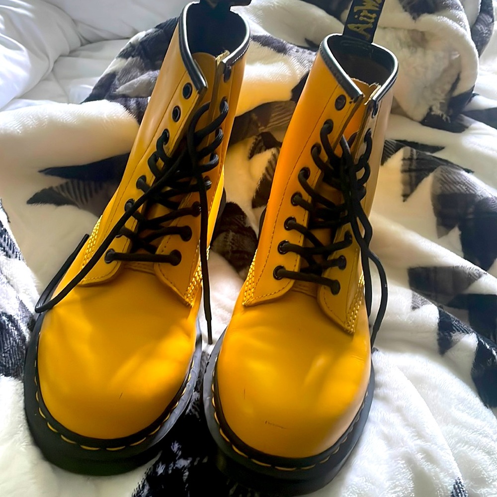 Doc Martens yellow